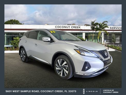 Used 2023 Nissan Murano SL w/ SL Moonroof Package FWD image 1