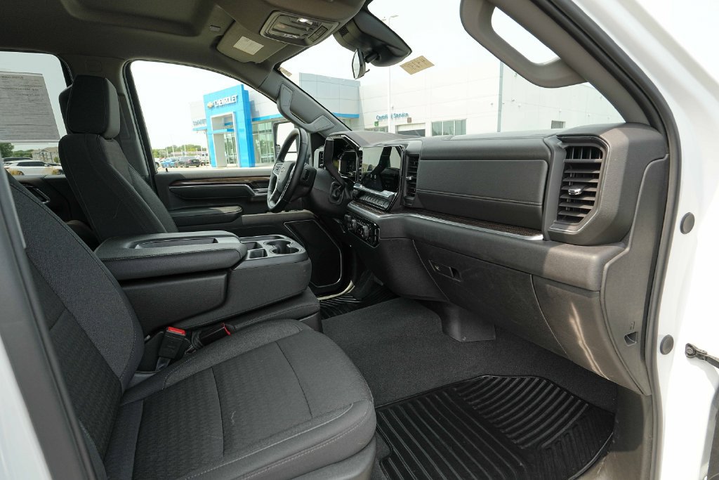 Used 2025 Chevrolet Silverado 2500 LT w/ Convenience Package AWD/4WD image 23