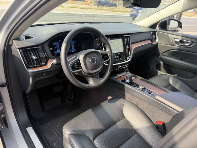 Used 2023 Volvo S60 B5 Plus w/ Climate Package AWD/4WD image 11