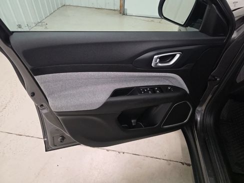 Used 2022 Jeep Compass Latitude w/ Convenience Group AWD/4WD image 11