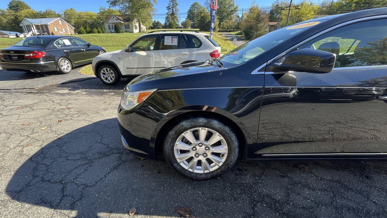 Used 2010 Buick LaCrosse CX FWD image 2