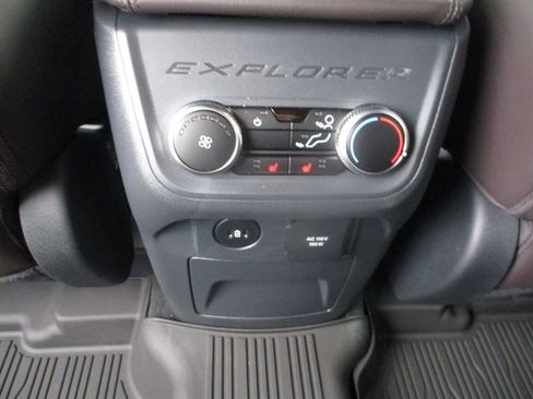 New 2026 Ford Explorer Platinum image 10