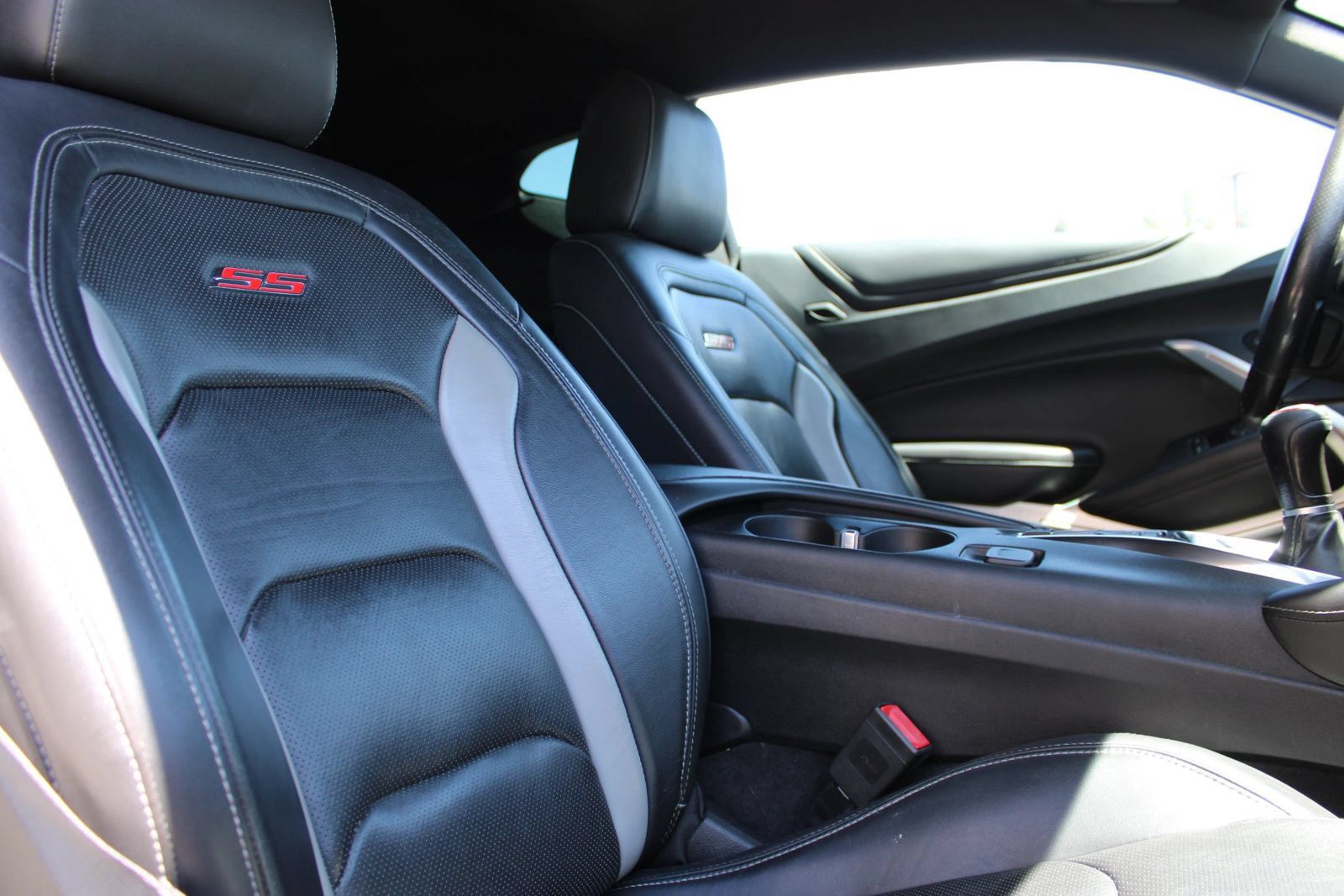 Used 2019 Chevrolet Camaro SS RWD image 14