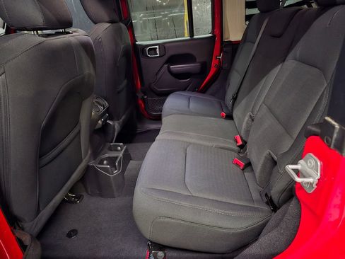 Used 2021 Jeep Wrangler Unlimited Sport AWD/4WD image 31