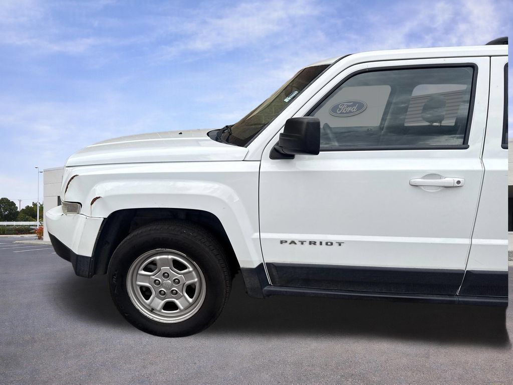 Used 2015 Jeep Patriot Sport w/ Power Value Group FWD image 33