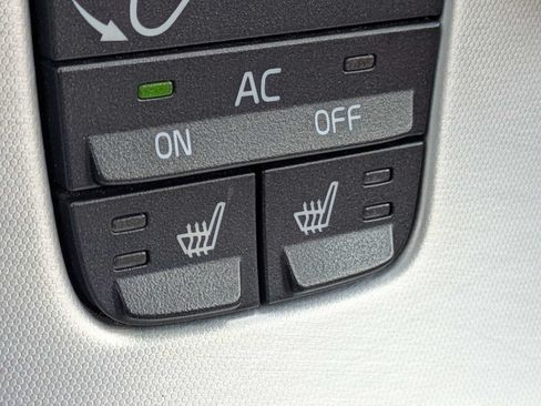 Used 2013 Volvo C70 T5 FWD image 19