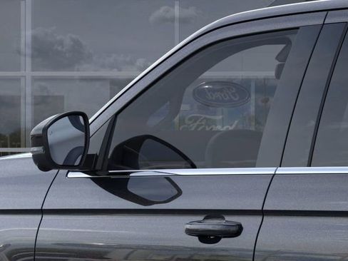 New 2026 Ford Expedition Active image 22