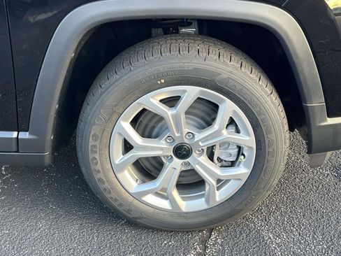 New 2026 Jeep Compass Latitude image 19