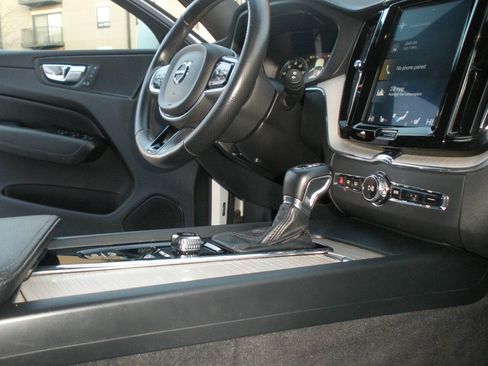 Used 2018 Volvo XC60 T6 Inscription w/ Advanced Package image 29