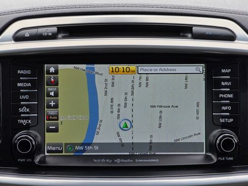 Used 2017 Kia Sorento SX image 11