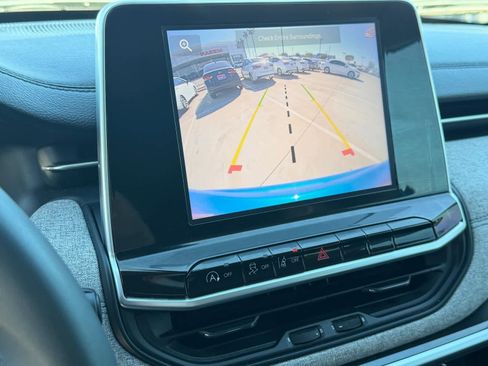 Used 2022 Jeep Compass Latitude image 20