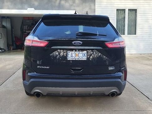 Used 2020 Ford Edge SEL w/ Convenience Package image 3