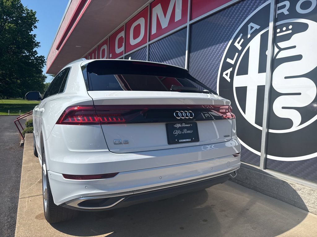 Used 2023 Audi Q8 Premium w/ Convenience Package AWD/4WD image 12