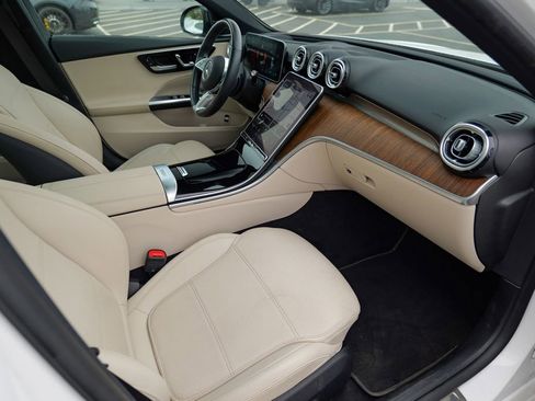 Used 2022 Mercedes-Benz C 300 4MATIC Sedan w/ Pinnacle Trim Package image 37