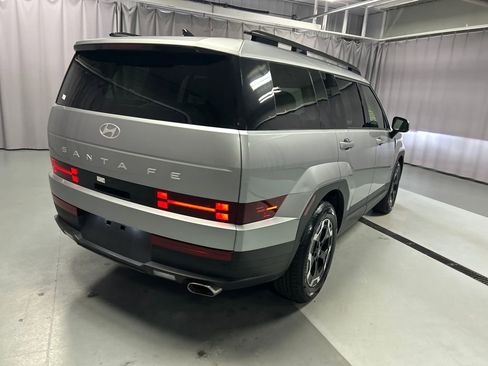 Used 2025 Hyundai Santa Fe SEL FWD image 7