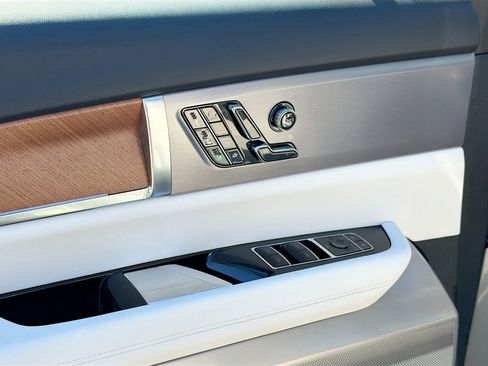 New 2026 Cadillac Vistiq Luxury image 18