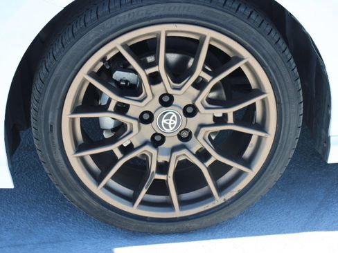 Certified 2023 Toyota Camry SE w/ Convenience Package image 9