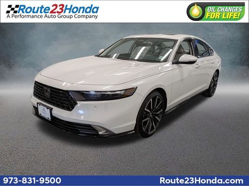 Used 2023 Honda Accord Touring image 1