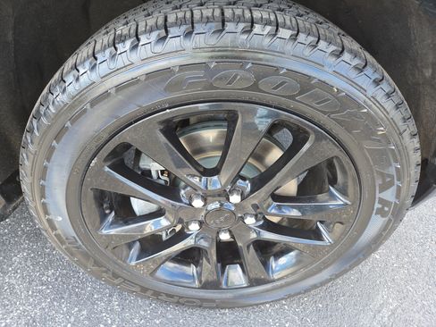 Certified 2022 Jeep Grand Cherokee Laredo X AWD/4WD image 10