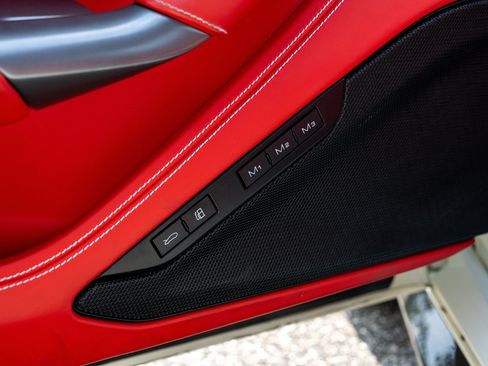 Used 2022 Ferrari F8 Tributo RWD image 24