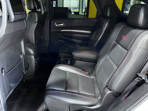 Used 2018 Dodge Durango R/T w/ Technology Group AWD/4WD image 19