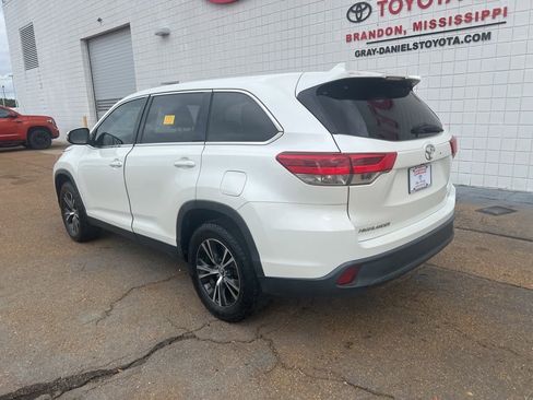 Used 2019 Toyota Highlander Plus image 7