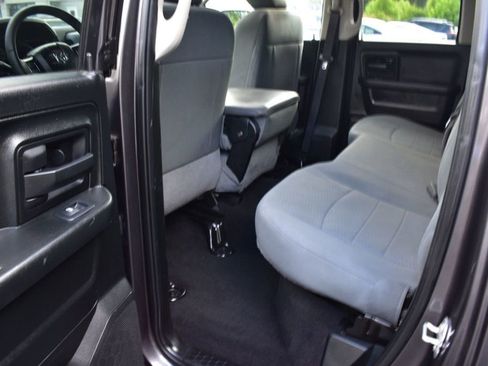 Used 2018 RAM 1500 Express image 21