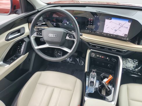 Used 2025 Audi Q5 Premium w/ Convenience Package AWD/4WD image 12