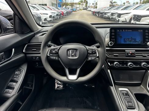 Used 2020 Honda Accord EX image 19