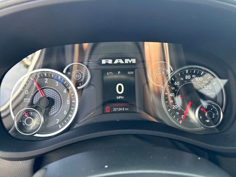Used 2024 RAM 2500 Tradesman w/ Chrome Appearance Group AWD/4WD image 21