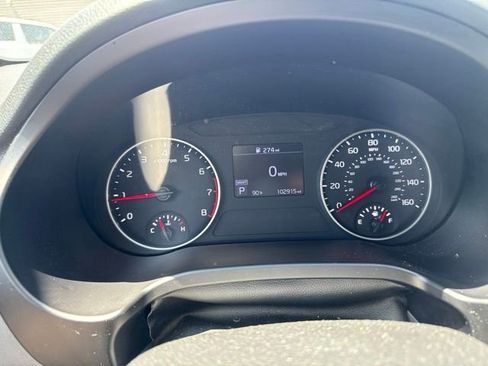 Used 2022 Kia Seltos LX AWD/4WD image 16