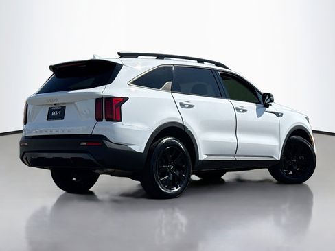 Used 2022 Kia Sorento S w/ Panoramic Sunroof Package AWD/4WD image 2