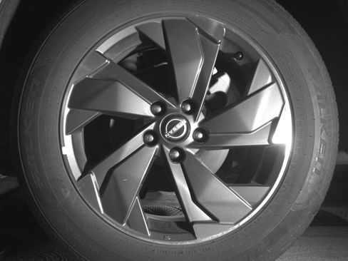 Used 2025 Nissan Rogue SV image 14