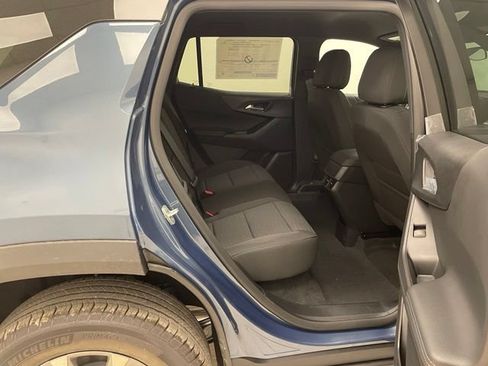 New 2026 Chevrolet Equinox LT AWD/4WD image 12
