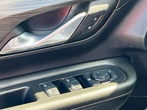 Used 2024 GMC Terrain SLE w/ LPO, Floor Liner Package image 17