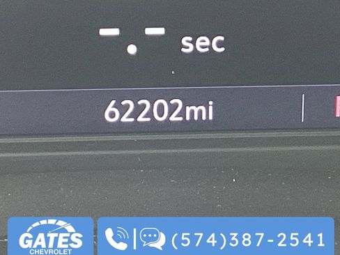 Used 2023 Buick Enclave Essence w/ Experience Buick Package FWD image 5