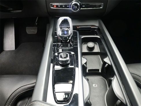 Certified 2023 Volvo XC60 B5 Ultimate FWD image 13