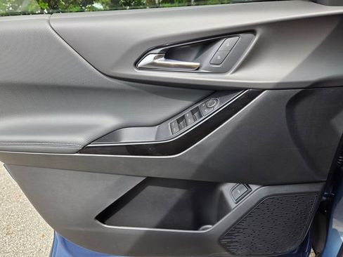 New 2026 Chevrolet Equinox LT w/ Convenience Package II image 9