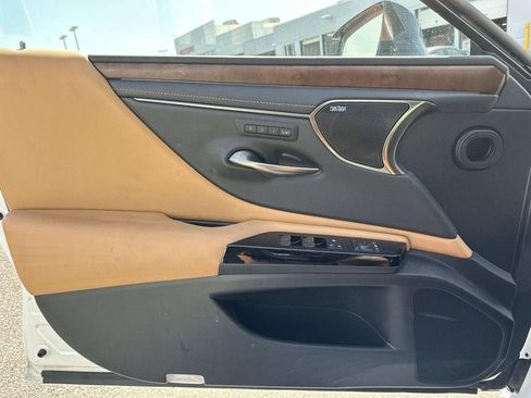 Used 2022 Lexus ES 350 Ultra Luxury w/ Accessory Package 2 FWD image 27