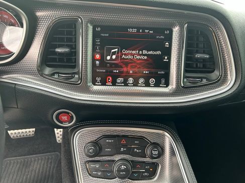 Used 2015 Dodge Challenger SRT Hellcat RWD image 19