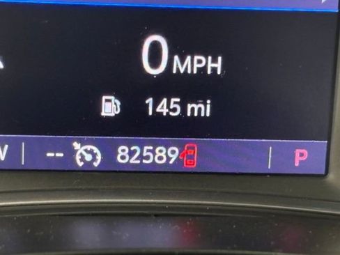 Used 2022 Chevrolet Traverse LT image 19