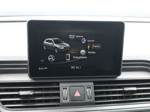 Used 2020 Audi Q5 2.0T Premium w/ Titanium Sport Package image 15