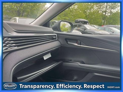 Used 2026 Toyota Camry LE FWD image 32