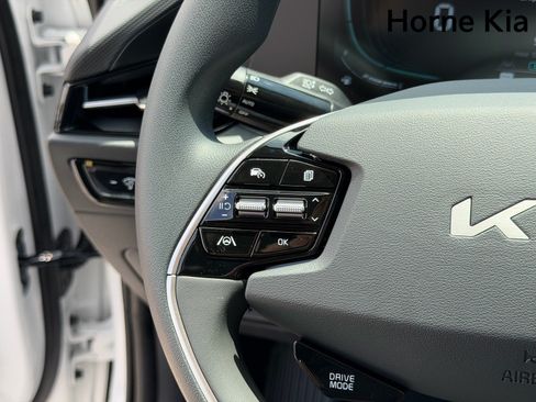 New 2026 Kia Niro LX FWD image 14