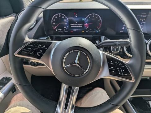 Used 2025 Mercedes-Benz GLA 250 4MATIC image 21