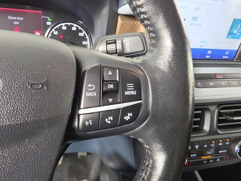 Used 2022 Ford Maverick Lariat w/ Lariat Luxury Package FWD image 14