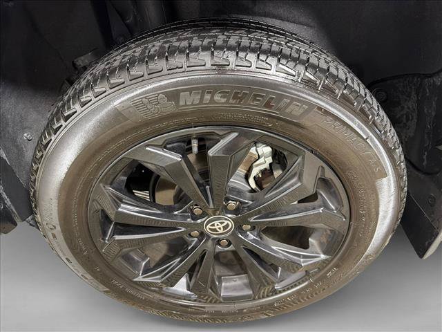 Used 2024 Toyota RAV4 XSE AWD/4WD image 21