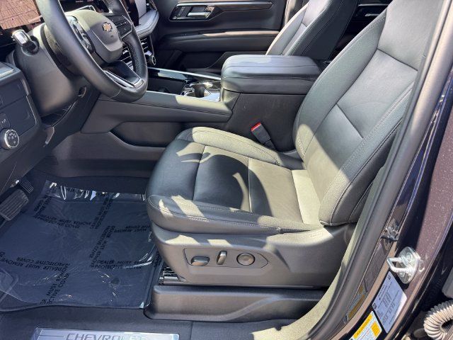 Certified 2026 Chevrolet Suburban LT w/ Comfort Package AWD/4WD image 14