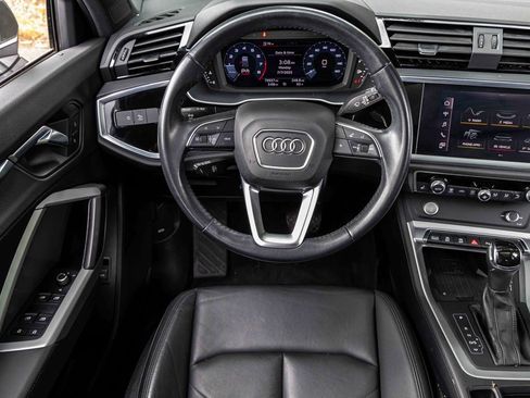 Used 2020 Audi Q3 2.0T Premium Plus w/ Premium Plus Package image 17