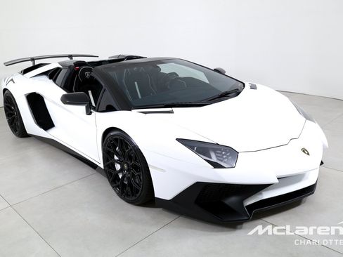 Used 2016 Lamborghini Aventador LP 750-4 Superveloce AWD/4WD image 4